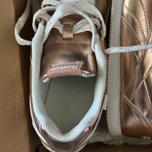 Reebok Kids Sneakers in Shiny Rose Gold